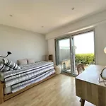 דירה 3 Pieces Avec Terrasse, Proche Commerces Et - Fr-1-245-170 *
