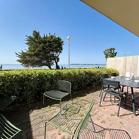 דירה 3 Pieces Avec Terrasse, Proche Commerces Et - Fr-1-245-170